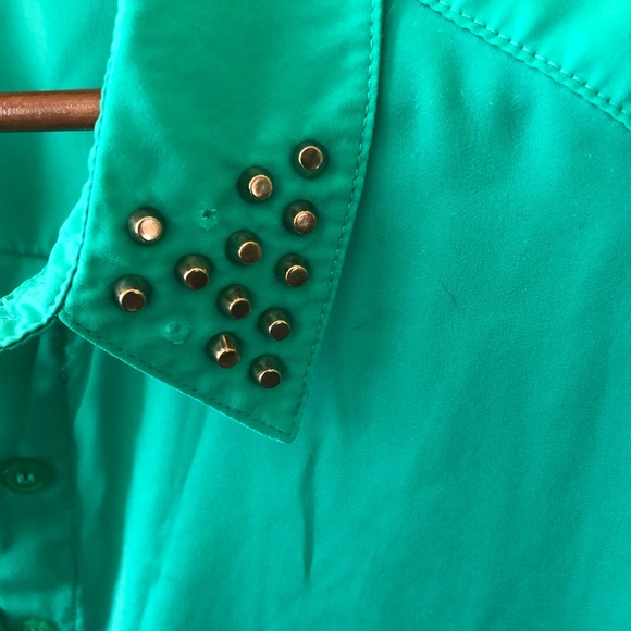 Studded green blouse - Picture 3 of 5